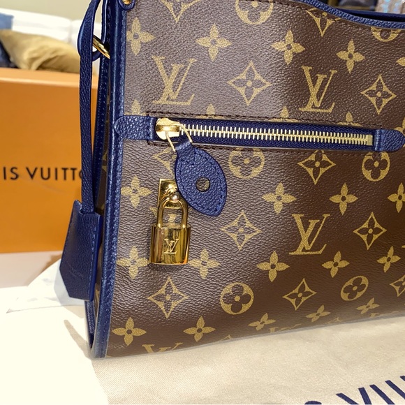 Louis Vuitton Popincourt PM Monogram PM Blue Canvas, Leather Tote Bag - Picture 4 of 11